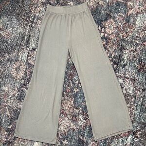 H&M | Wide Leg Capri Pant | XS